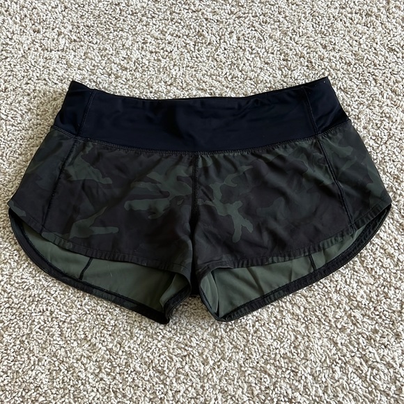 Lululemon shorts - Picture 1 of 2